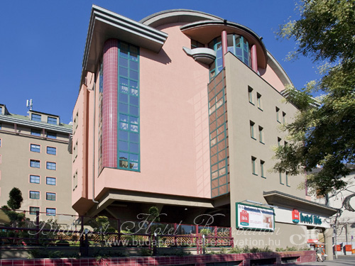 Ibis Budapest Heroes Square